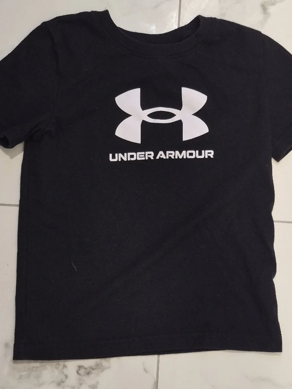 Nike/under Armour Boys 4 T Bundle